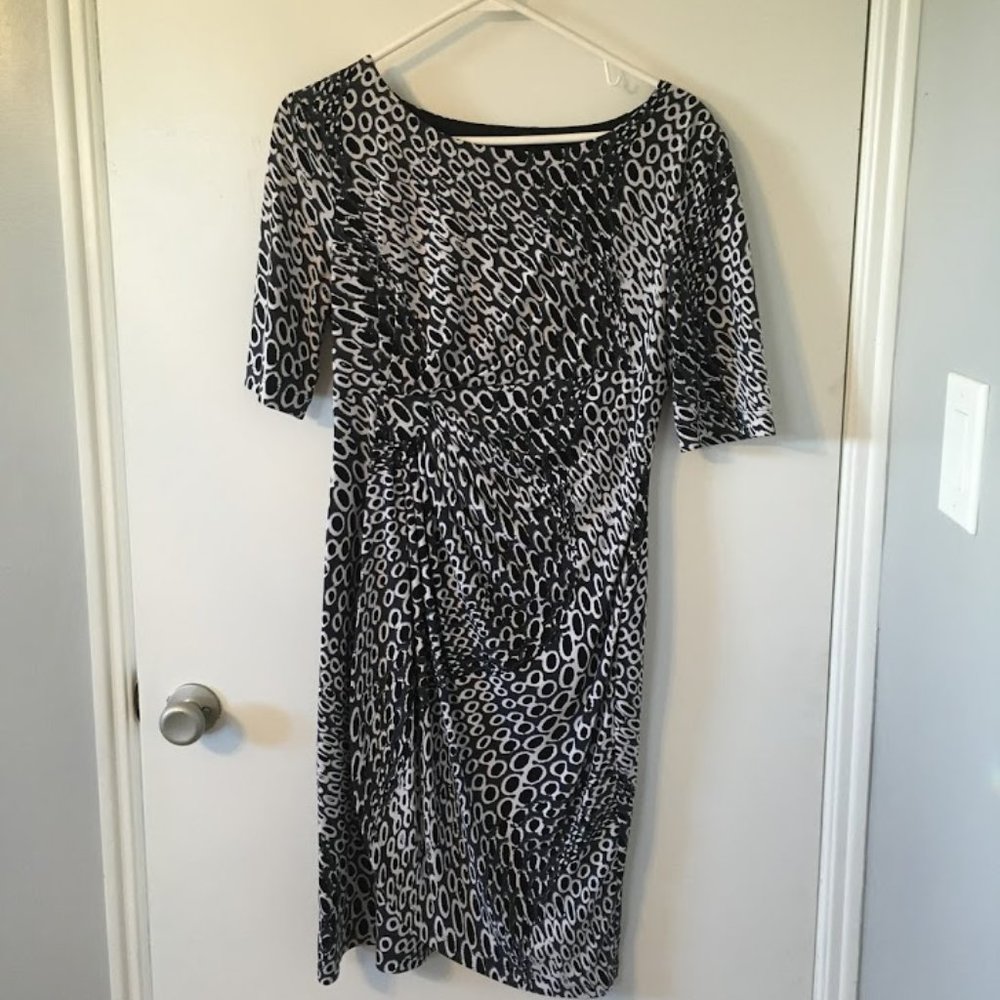 connected apparel Snake Print Shift Dress